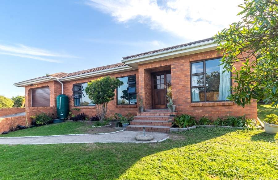 3 Bedroom Property for Sale in Seafield Eastern Cape